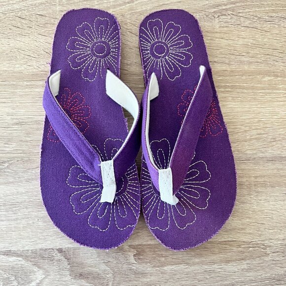 Purple Flip Flops - Picture 1 of 6